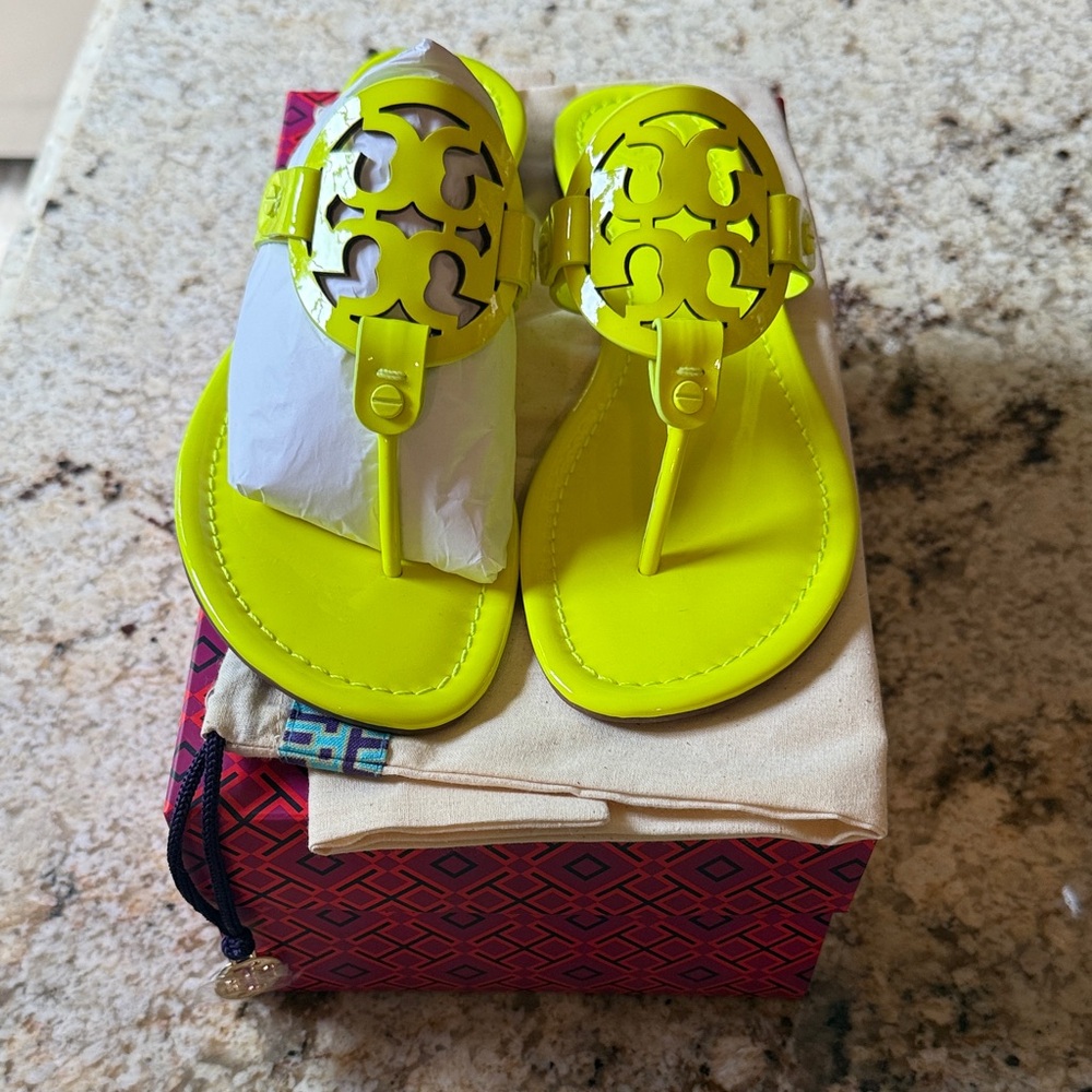 Tory Burch Miller Neon Yellow Logo Thong Sandals. New wBox 8.5